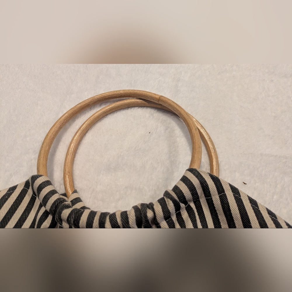 Striped Black and White Women's Bag with Wooden Handle - Picture 4 of 9